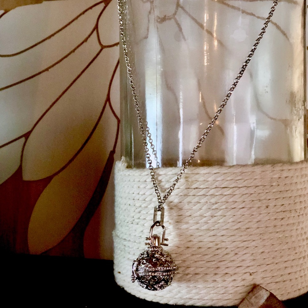 5/25 bundle Essential Oil Diffuser Necklace